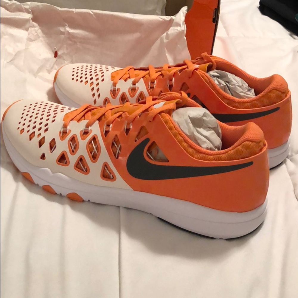 Nike Train Speed size 9.5 TN colors NIB